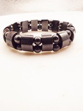 MAGNETIC HEMATITE BALL & TABLETS STONE STRETCHY BRACELET L